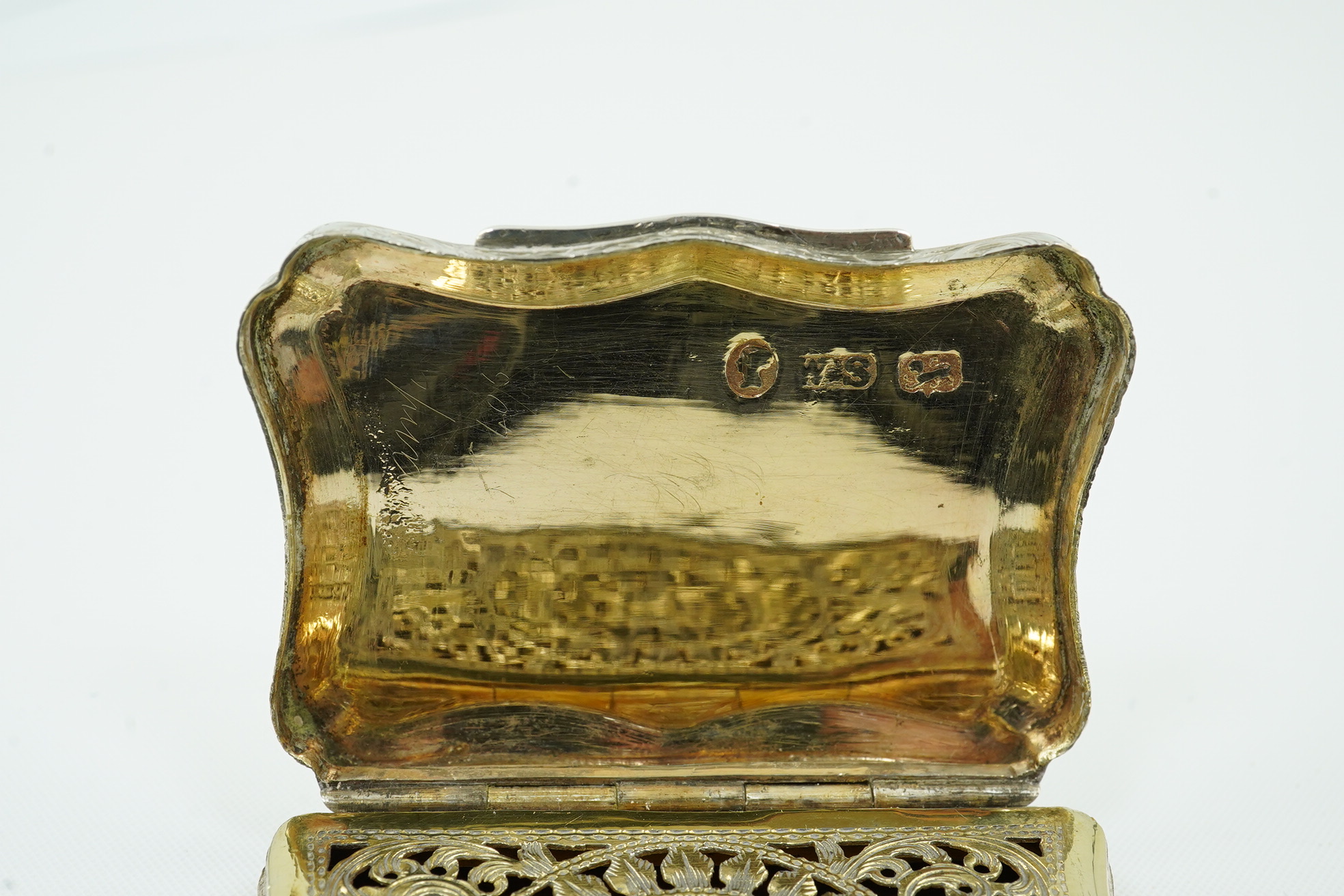 An early Victorian engraved silver vinaigrette, by William Simpson